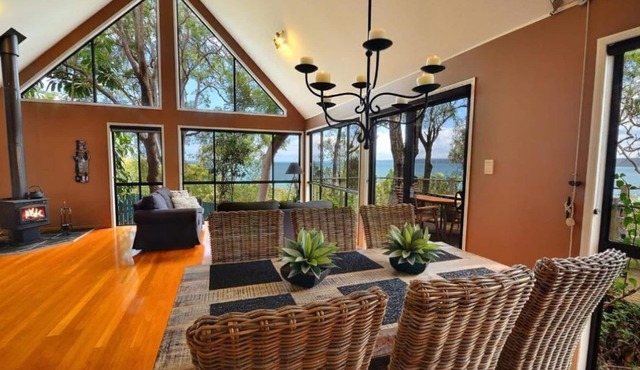 Private Luxury Island Retreat with Panoramic Bay Views