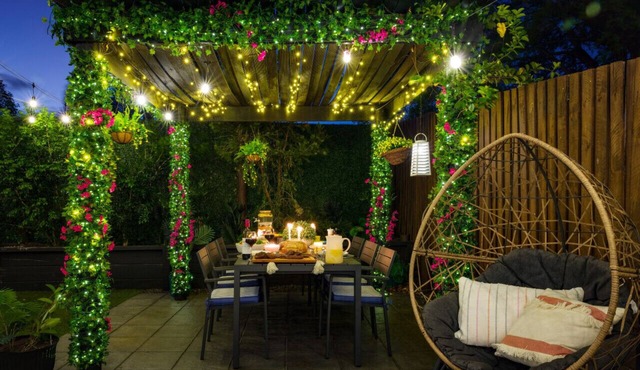 Private Luxury Haven: SUV Hire, Pool, Near Marina