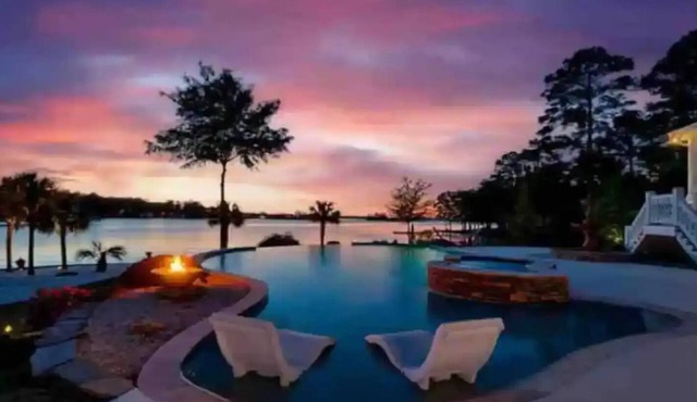 Private Luxury Lakefront Estate