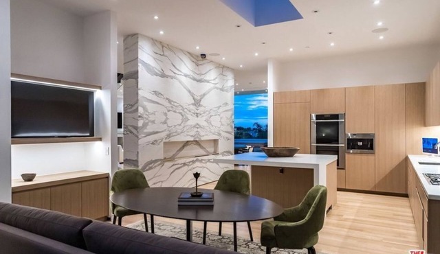 Private Luxury Modern Villa