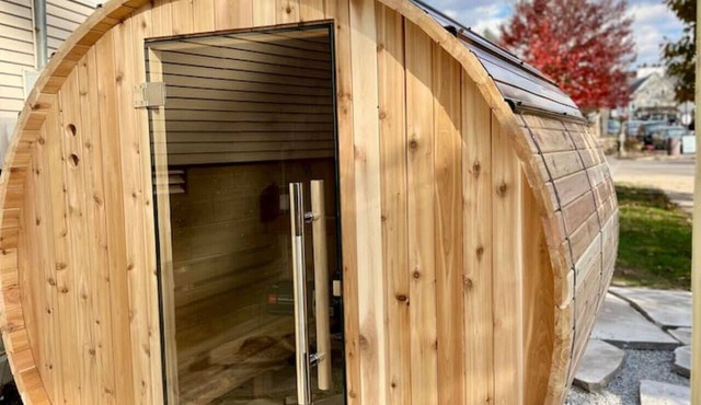 Private Luxury + Sauna Incredible Walking Location