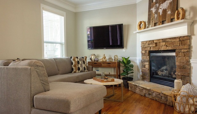 Private Luxury Townhome Midtown ATL