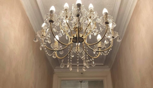 Private Main Door, 3 Bed, Lovely Victorian Flat, next to Tram Stop at Leith Walk