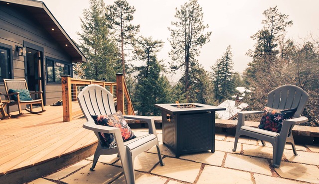 Private Modern Cabin w/Hot Tub, Hiking & Hammocks, by Forest & Peak Retreats