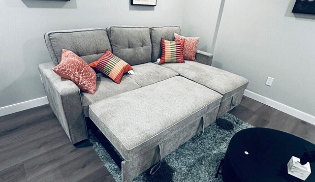 Private Modern 2-BR Walkout Suite-Cozy Quiet and Fully equipped in Calgary, NW