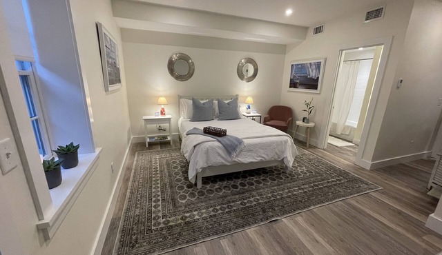 Private Modern Bedroom In a Central Location