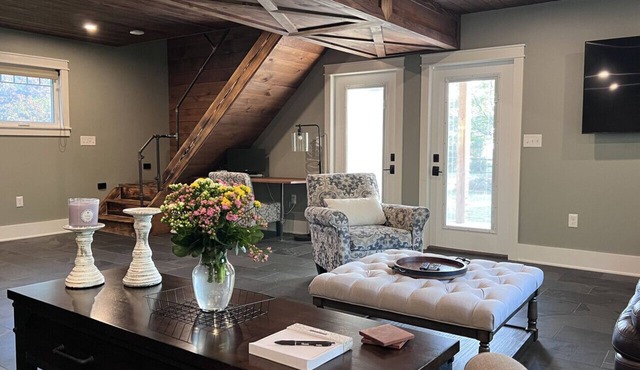 Private Modern Farmhouse Retreat Near Chagrin Falls | Sleeps 6