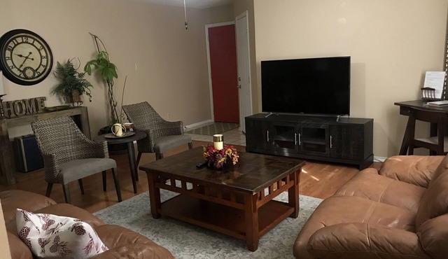 ⭐️ Private Modern-Rustic home with green belt view. Military Discount Available!