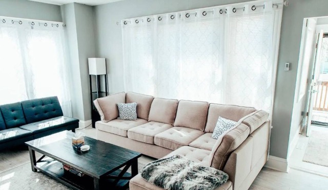 Private Modern Two Bedroom Sunset Getaway!