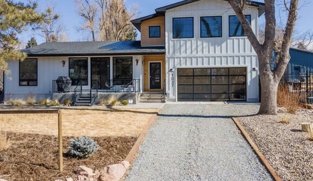 Private Modern Oasis Hot Tub Pikes Peak Views Secluded