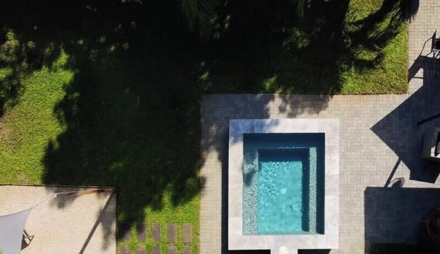 Private + Modern + Heated Pool + BBQ Parking Near Wilton Manor Drives & Las Olas