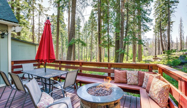 Private Mountain Retreat: 8 Mi to Lake Tahoe!