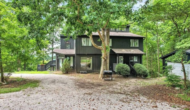 Private Mountain Retreat Near Sewanee | 2 Homes, Sleeps 20