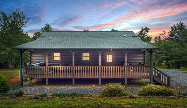Private Mountain Cabin w/Hot Tub, Trails & Cozy Firepit