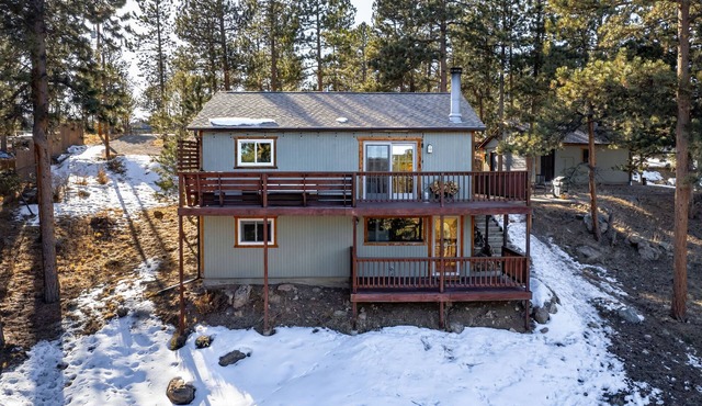 Private Mountain Cabin - Deck Views, Fire Pit, Starry Skies & Wildlife