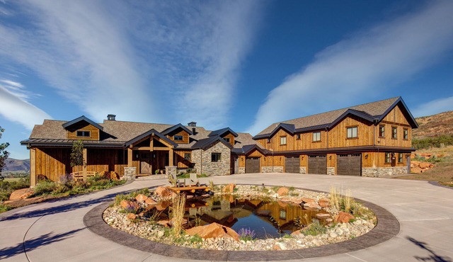 Private Mountain Estate With Acreage - Close to Everything!