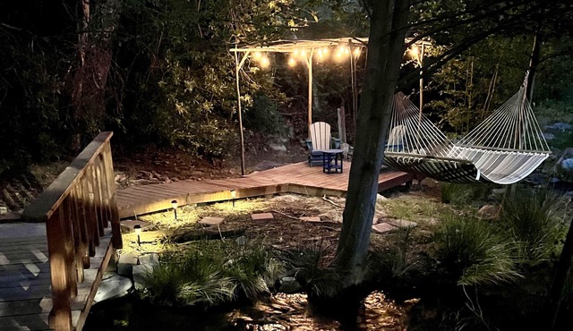 Private Mountain Getaway - Year-Round Creek - Cozy & Peaceful Retreat
