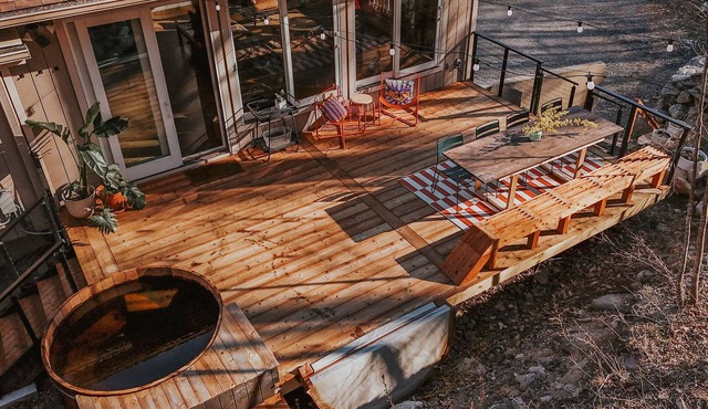 Private Mountain Retreat with Hot Tub near the Gunks