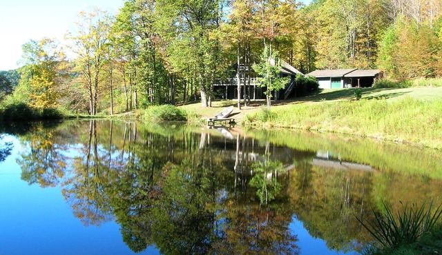 Private Mountain Retreat With Beautiful Pond