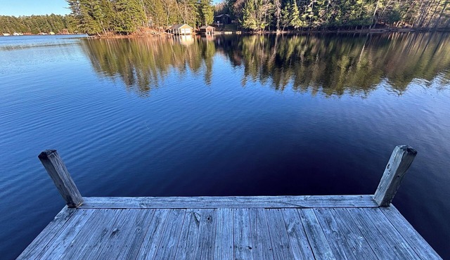 Private Multi-family Adirondack lakefront cabin with 4 bedrooms 2 full baths
