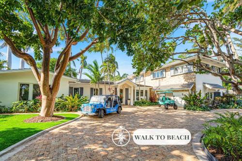 Private neighborhood Heated Pool Walk To Beach Lush Surroundings Harbor Key