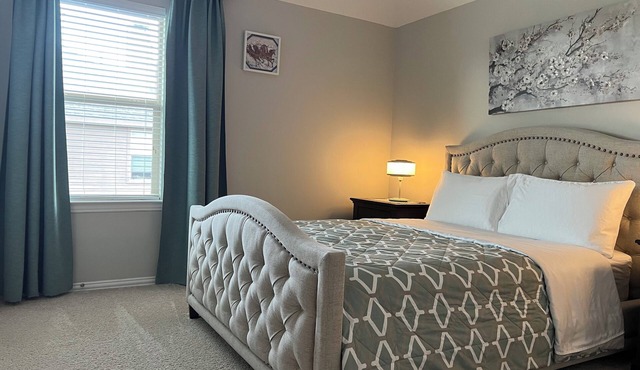 Private! New! Clean! Gated! Sleeps 5 guests. 2BR/1BA, Fast WiFi, Free Parking.