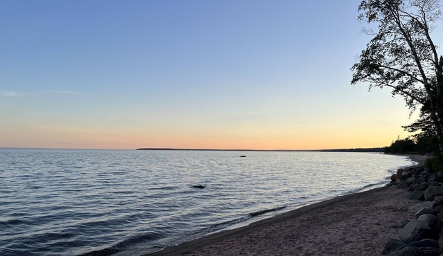 Private North End Escape w/3 Bedrooms and Private Beach Access