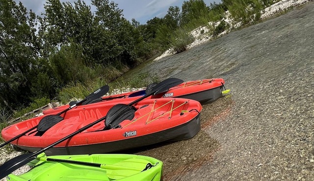 Private Nueces Riverfront Getaway! 13 Acre of Bliss! Sleeps 12-14