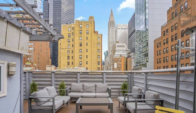 Private NYC Townhouse |Midtown Manhattan| Rooftop1