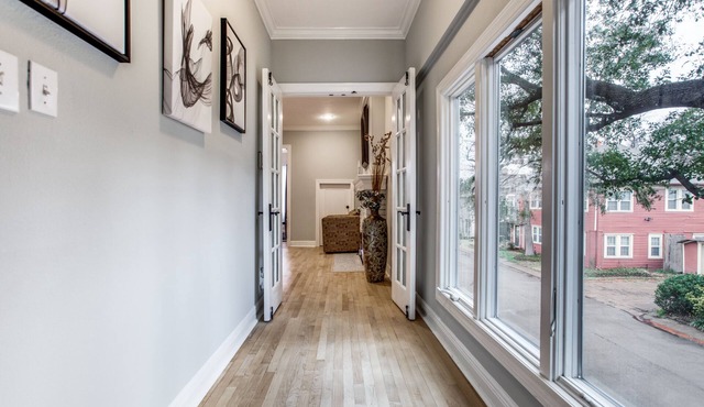 Private Oak Lawn 3BR Condo Near Turtle Creek