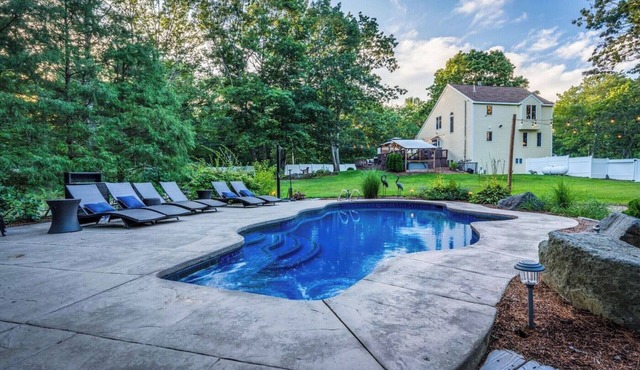 Private oasis by Ogunquit beach!