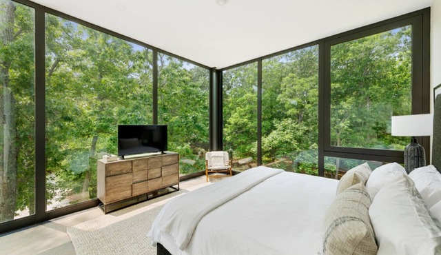 Private Oasis - Glass Villa - East Hampton - Pool