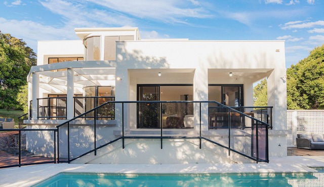 Private Oasis - Lighthouse Beach