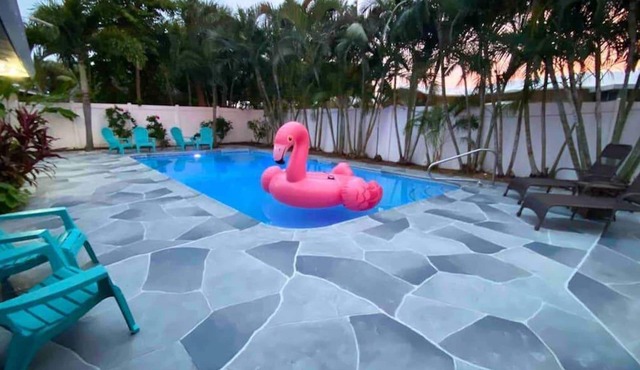 Private Oasis Pompano - Private Heated Pool - Less than a Mile to the Beach