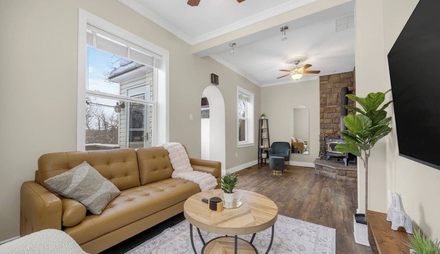 Private Oasis w/Cottage Vibes | Close to the City