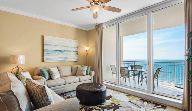 PRIVATE OCEAN FRONT LUXURY, INDIGO E, #1 VRBO RATED", 180+ 5 STARS, 2 BALCONIES