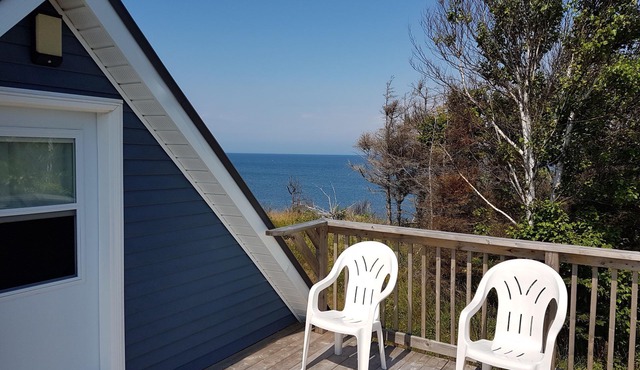 Private Oceanfront Cottage - Gazebo and Decks