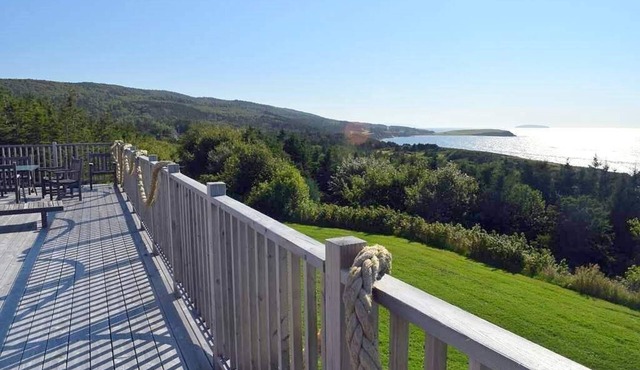 PRIVATE OCEANFRONT RETREAT - near The Cabot Trail & Cabot Cliffs Golf Course!