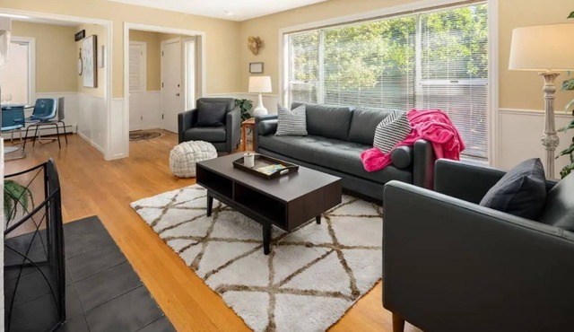 Private Office, Cozy 3 bed, Private Homey getaway!