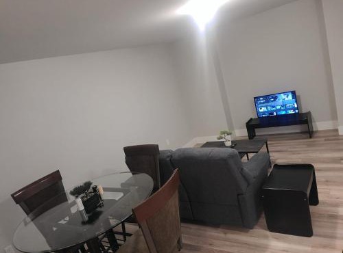Private One Bedroom Basement Apartment with Separate Entrance