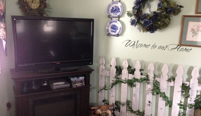 Private one bedroom, one bathroom, apartment with private entrance & hot tub