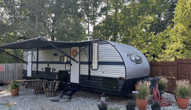 Private Outdoor Shower 🌸 25 to Auburn & West Point Lake!