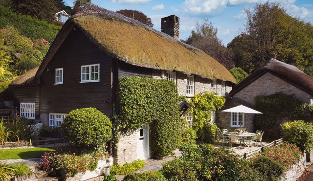 Private Outdoor Swimming Pool, close to the beach April - September