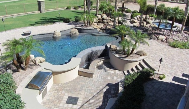 PRIVATE PARADISE, WEST VALLEY, ON WIGWAM GOLF COURSE, NEAR PRIME ATTRACTIONS