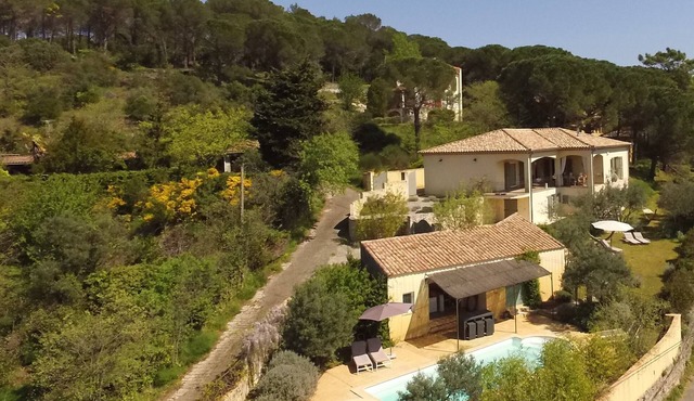 Private paradise with swimming pool and panoramic view of Anduze and the Cévennes!