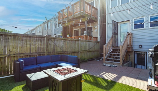 Private Patio + Parking + Near H Street & DC Attractions Great for Families!