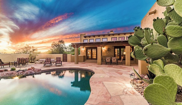 Private, Peaceful, and Spacious Desert Tucson Villa with Heated Pool and Hot Tub