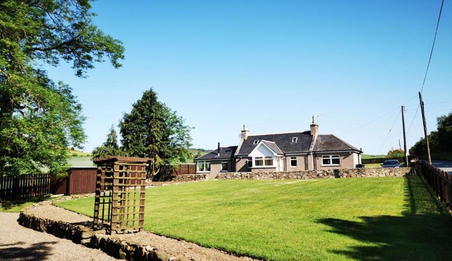 Private peacefull pet friendly converted country cottage