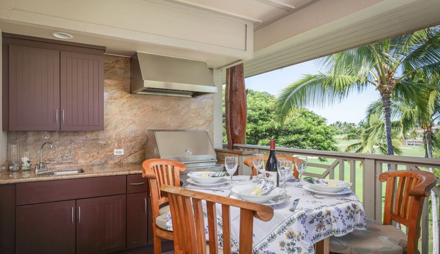 Private Penthouse Getaway At Waikoloa Beach Resort 5 minutes from A-Bay Beach