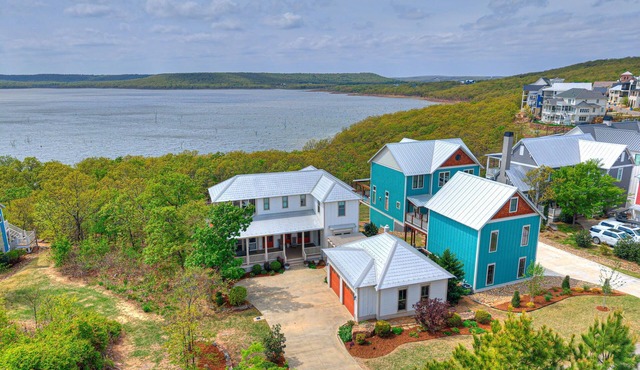 Private Pickleball Resort | Waterfront | Golf Cart | Carlton Landing Luxury